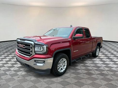 Used 2018 GMC Sierra 1500 SLE w/ SLE Value Package AWD/4WD image 3