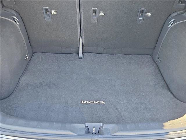 Used 2021 Nissan Kicks S FWD image 6