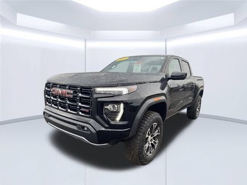 Used 2023 GMC Canyon AT4 w/ Canyon Safety Plus Package AWD/4WD image 14