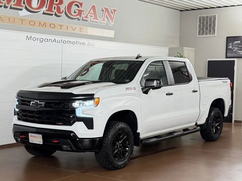Used 2023 Chevrolet Silverado 1500 LT Trail Boss w/ LT Trail Boss Premium Package AWD/4WD image 8