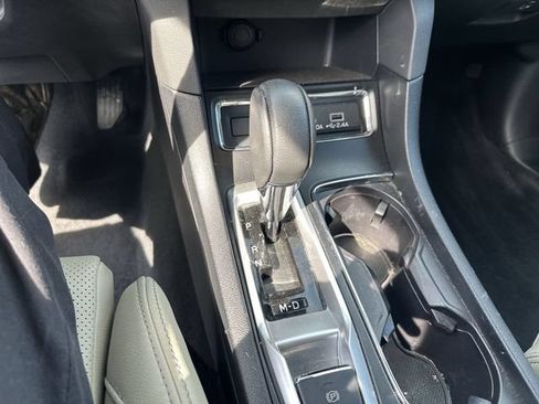 Used 2023 Subaru Ascent Limited AWD/4WD image 24
