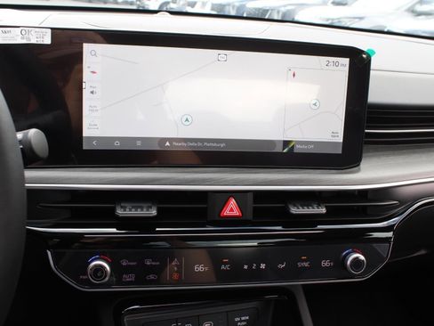 New 2025 Kia K5 EX image 13