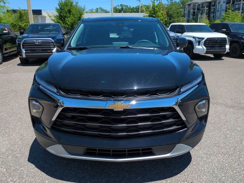 Used 2025 Chevrolet Blazer LT FWD image 9