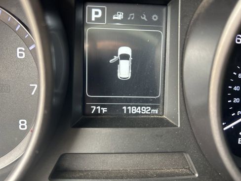 Used 2018 Hyundai Santa Fe Sport w/ 2.4L Value Package 02 image 7