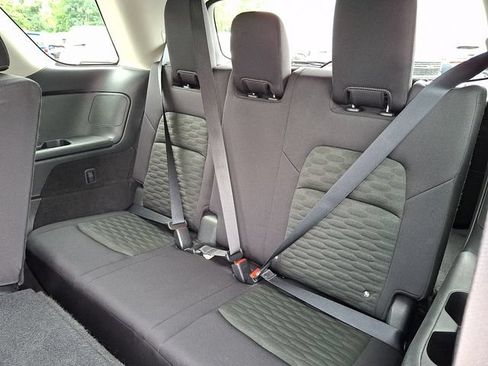 Used 2024 Nissan Pathfinder SV FWD image 11
