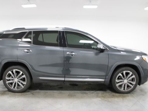 Used 2018 GMC Terrain Denali w/ Advanced Safety Package AWD/4WD image 11