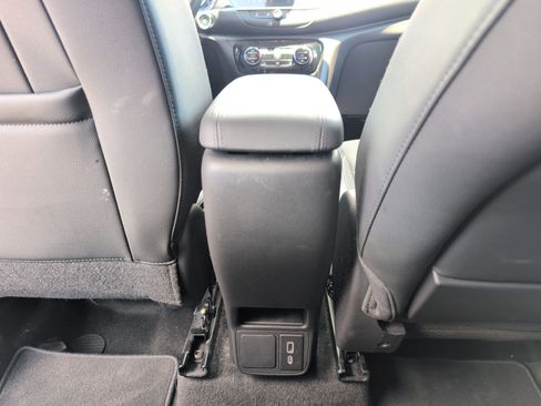 Used 2023 Buick Encore GX Select w/ Sport Touring Package FWD image 30