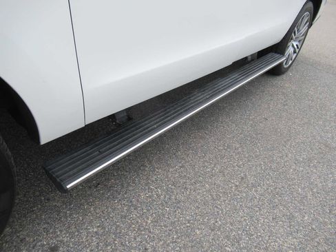 Used 2022 Ford Expedition Max Limited image 13