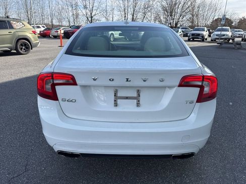 Used 2014 Volvo S60 T5 image 6