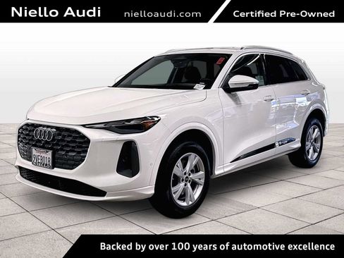 Used 2025 Audi Q5 Premium AWD/4WD image 1