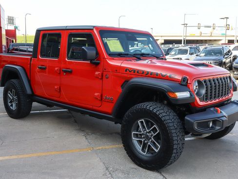 Used 2026 Jeep Gladiator Mojave AWD/4WD image 4