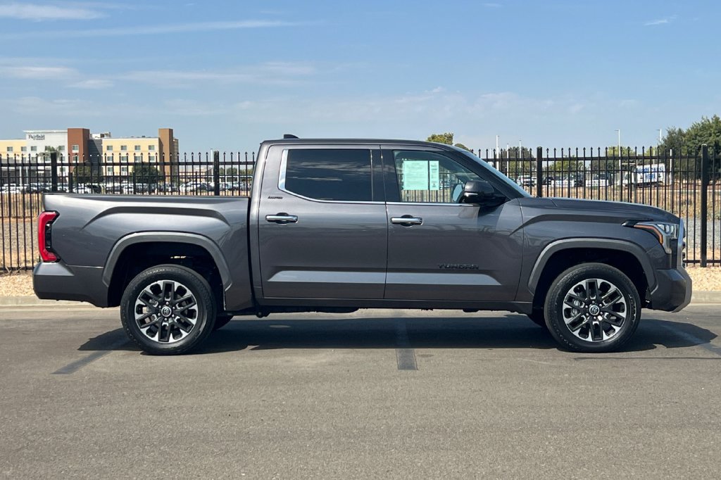 Used 2023 Toyota Tundra Limited AWD/4WD image 3