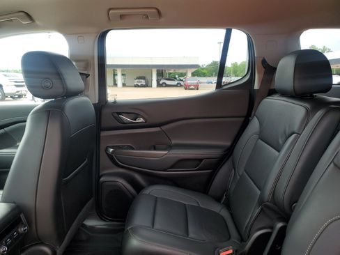 Used 2023 GMC Acadia SLT FWD image 30