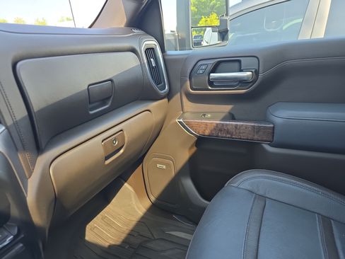 Used 2020 GMC Sierra 1500 Denali w/ Denali Ultimate Package AWD/4WD image 39