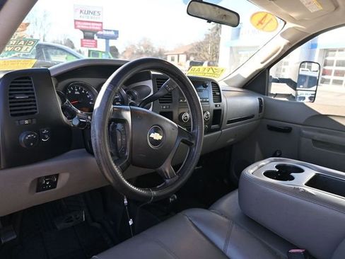 Used 2014 Chevrolet Silverado 3500 W/T w/ Snow Plow Prep Package image 14