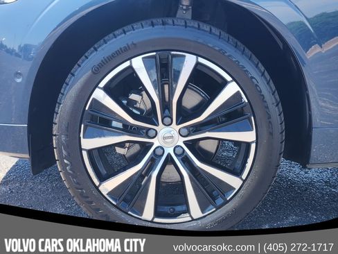 Certified 2024 Volvo XC60 B5 Plus w/ Protection Package Premier AWD/4WD image 10
