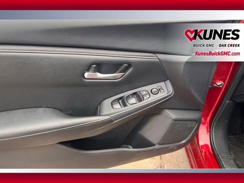 Used 2024 Nissan Sentra SV image 8