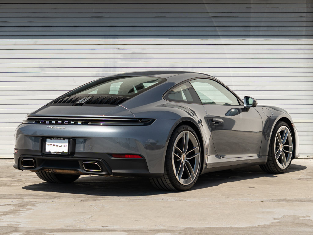 Certified 2025 Porsche 911 Carrera RWD image 31