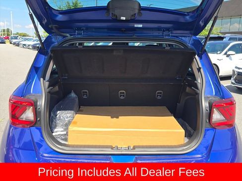 Certified 2025 Hyundai Venue SEL FWD image 14