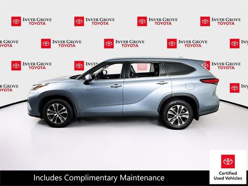 Certified 2021 Toyota Highlander XLE AWD/4WD image 8