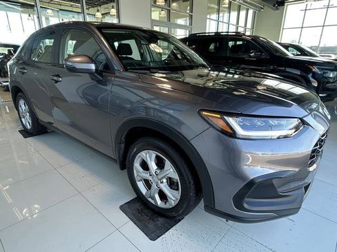 Used 2023 Honda HR-V LX image 6