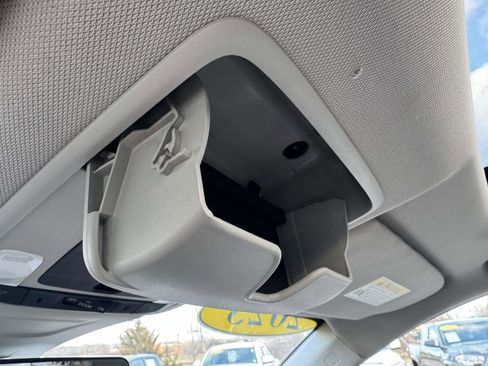 Used 2023 Honda CR-V EX-L image 37