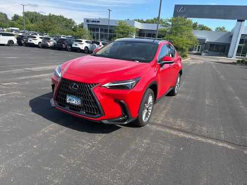 Used 2025 Lexus NX 350h AWD w/ Luxury Package image 7