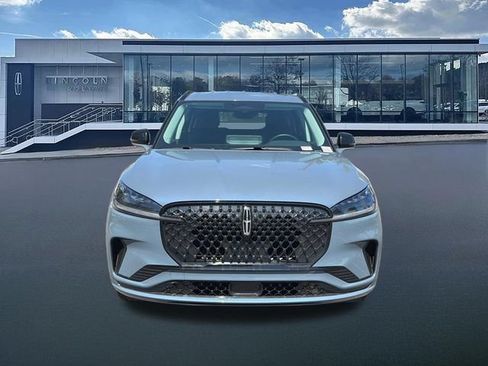 New 2026 Lincoln Aviator AWD w/ Jet Appearance Package image 2