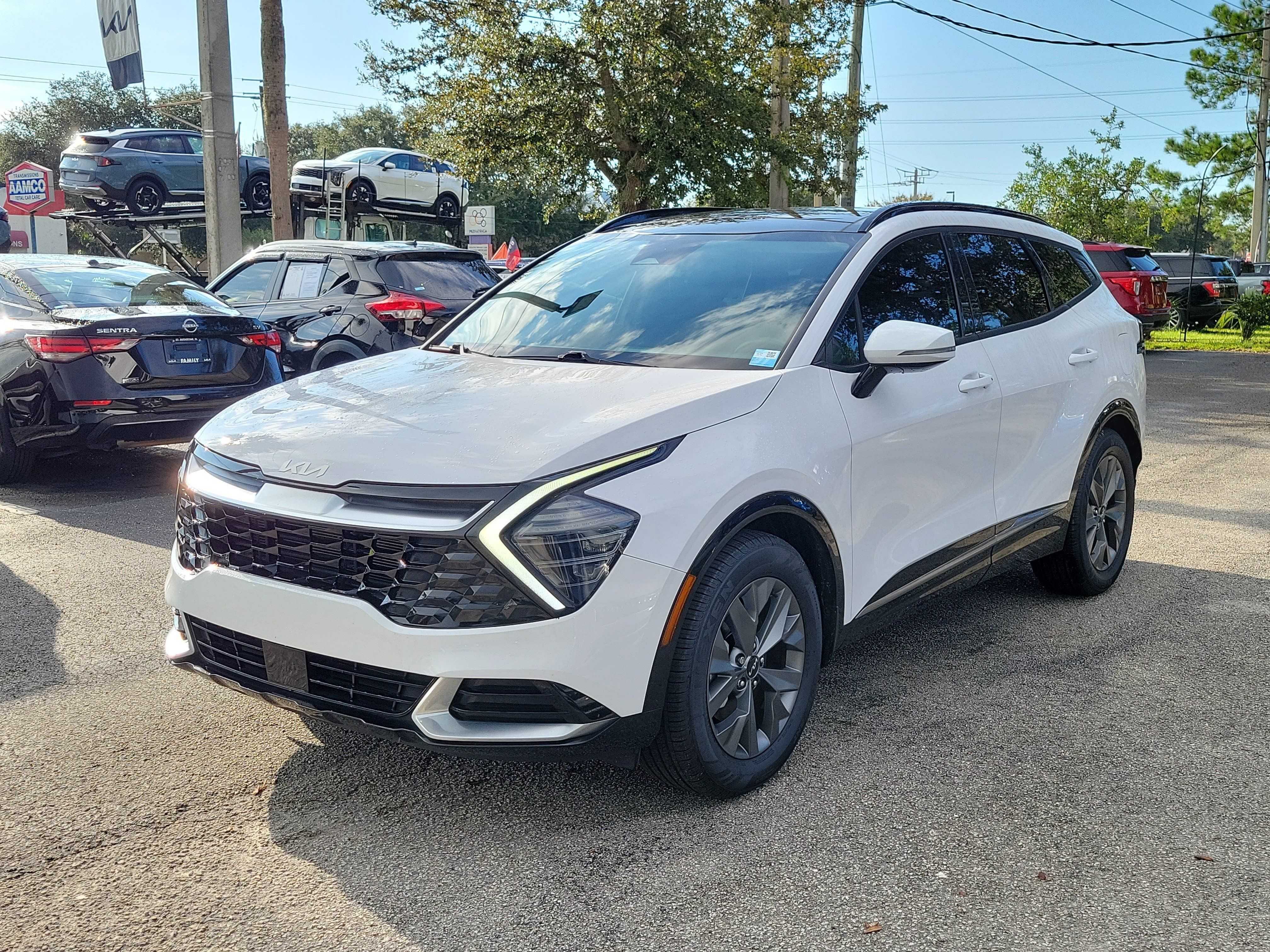 Certified 2024 Kia Sportage SX FWD image 3