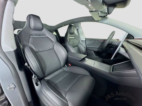 Used 2026 Tesla Model Y Performance image 34