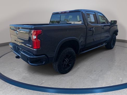 Used 2023 Chevrolet Silverado 1500 ZR2 w/ Technology Package AWD/4WD image 5