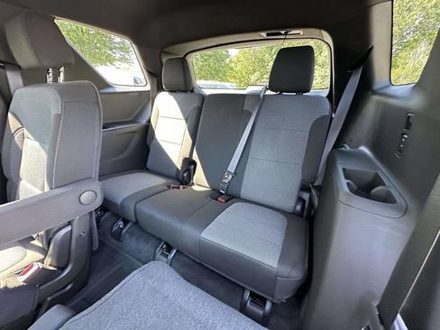 Used 2023 Chevrolet Traverse LT w/ LPO, Floor Liner Package AWD/4WD image 25