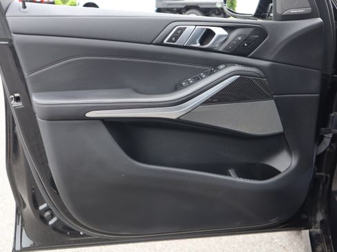 Used 2022 BMW X5 M50i AWD/4WD image 29