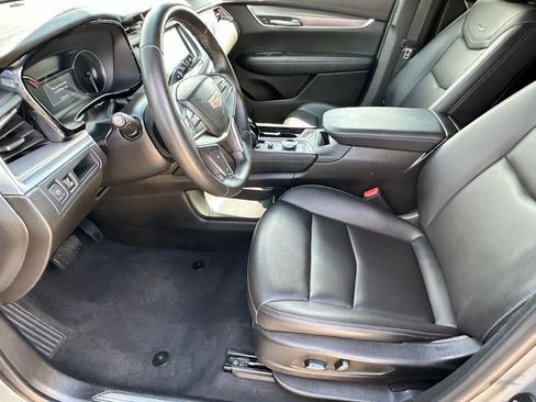Used 2023 Cadillac XT5 Luxury FWD image 6