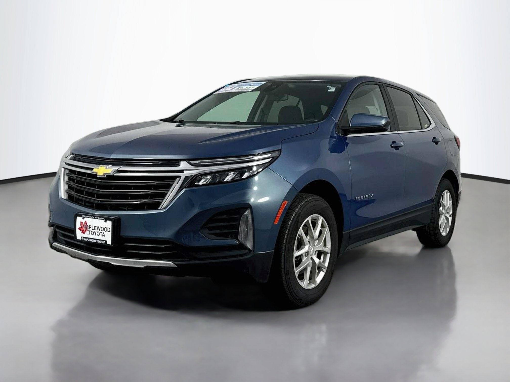 Used 2024 Chevrolet Equinox LT AWD/4WD image 3