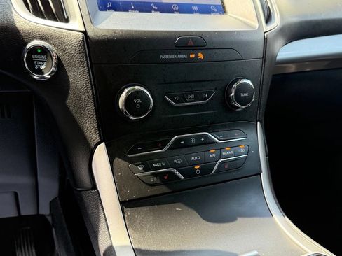 Used 2020 Ford Edge SEL w/ Convenience Package AWD/4WD image 16