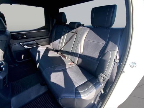 Used 2024 Toyota Tundra Platinum AWD/4WD image 19