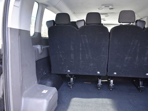 Used 2023 Ford Transit 350 XLT image 38