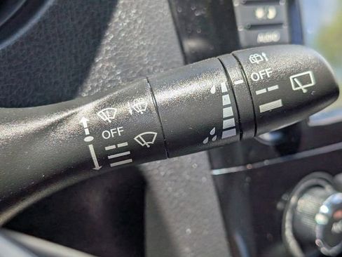 Used 2020 Nissan Rogue Sport S FWD image 27