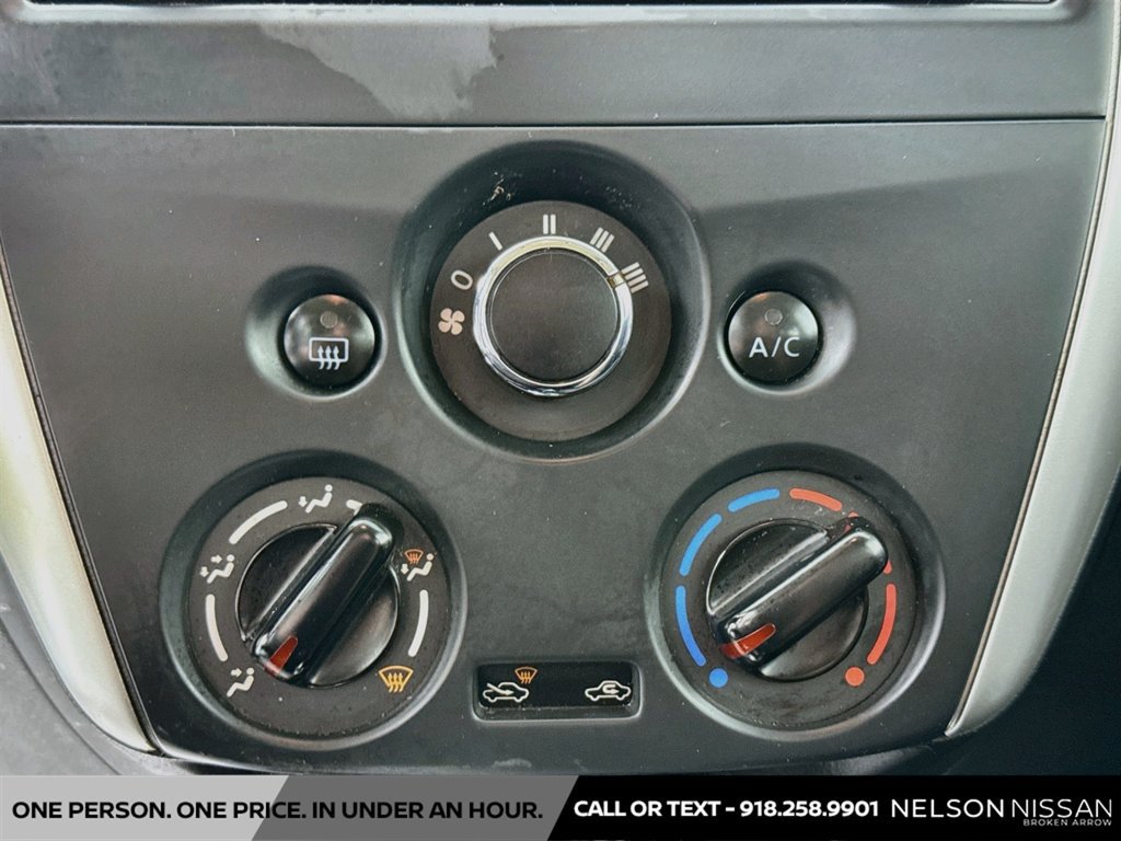 Used 2016 Nissan Versa SV FWD image 14