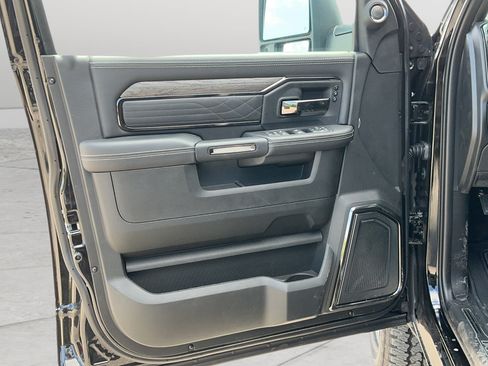 New 2026 RAM 2500 Limited AWD/4WD image 17