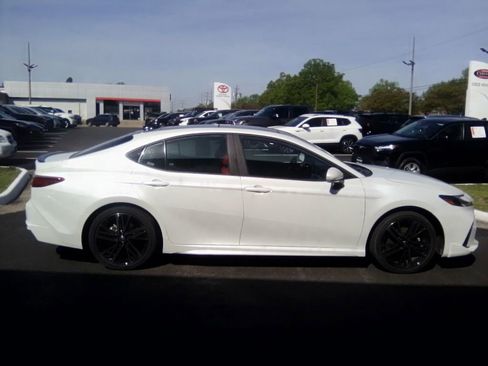 Used 2025 Toyota Camry XSE image 2