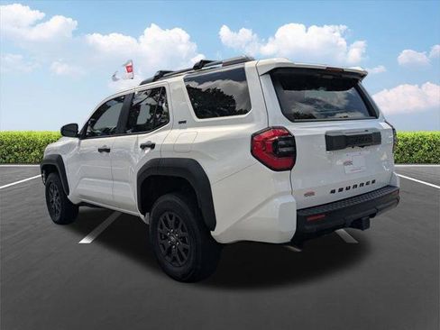 Certified 2025 Toyota 4Runner SR5 AWD/4WD image 7