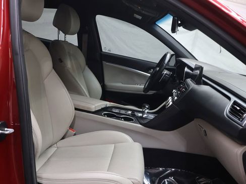 Used 2023 Genesis G70 2.0T AWD/4WD image 10