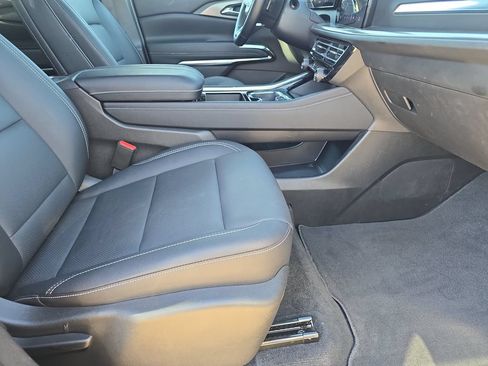 Used 2026 Chevrolet Traverse LT AWD/4WD image 10