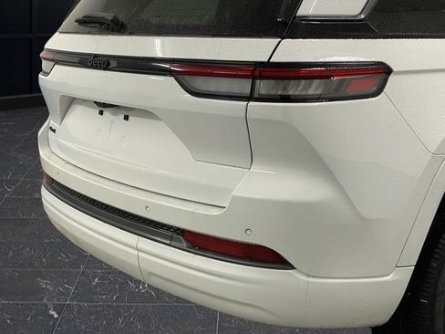 New 2026 Jeep Grand Cherokee Limited image 37