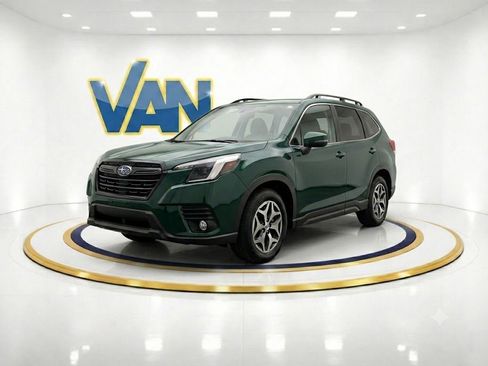 Used 2023 Subaru Forester Premium AWD/4WD image 1