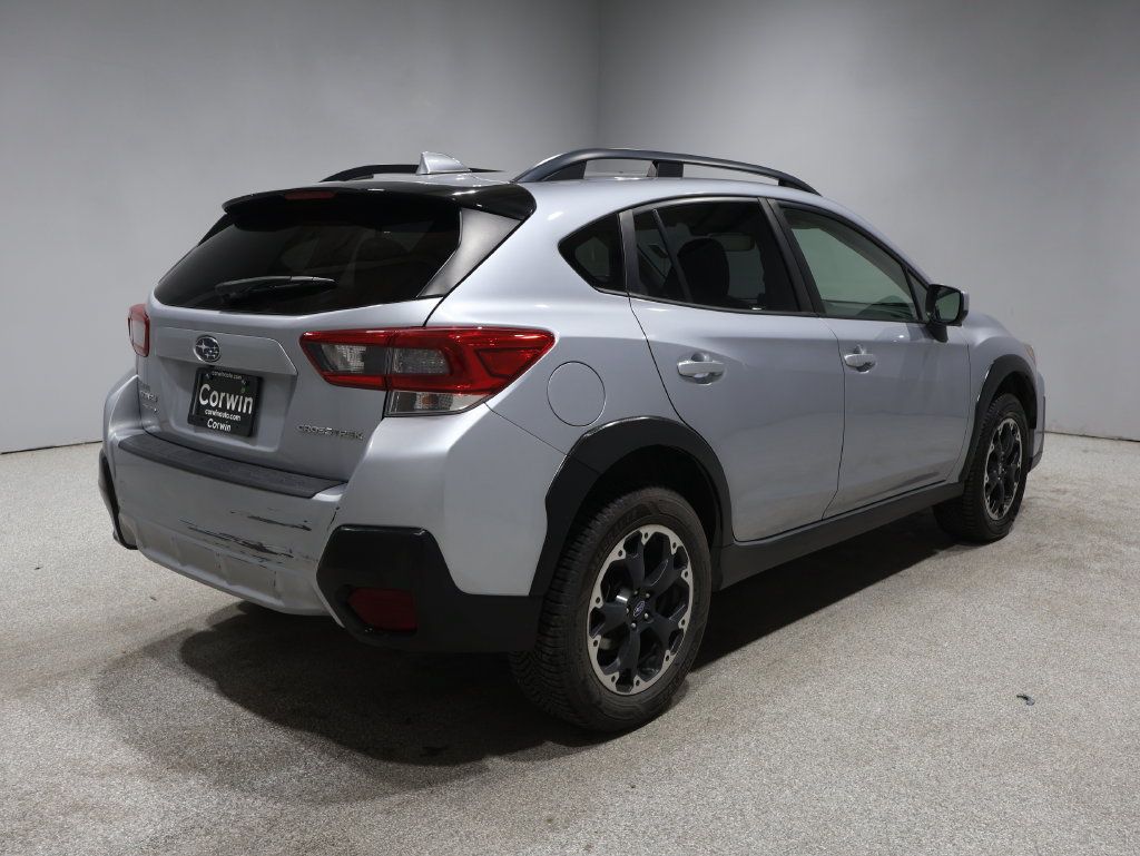 Used 2021 Subaru Crosstrek 2.0i Premium w/ Moonroof Package AWD/4WD image 2