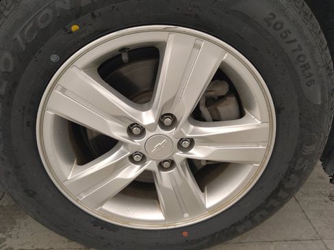 Used 2019 Chevrolet Trax LS w/ Tint and Cruise Package FWD image 31