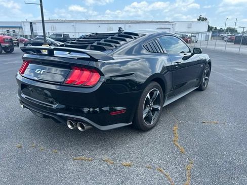 Used 2022 Ford Mustang GT RWD image 4